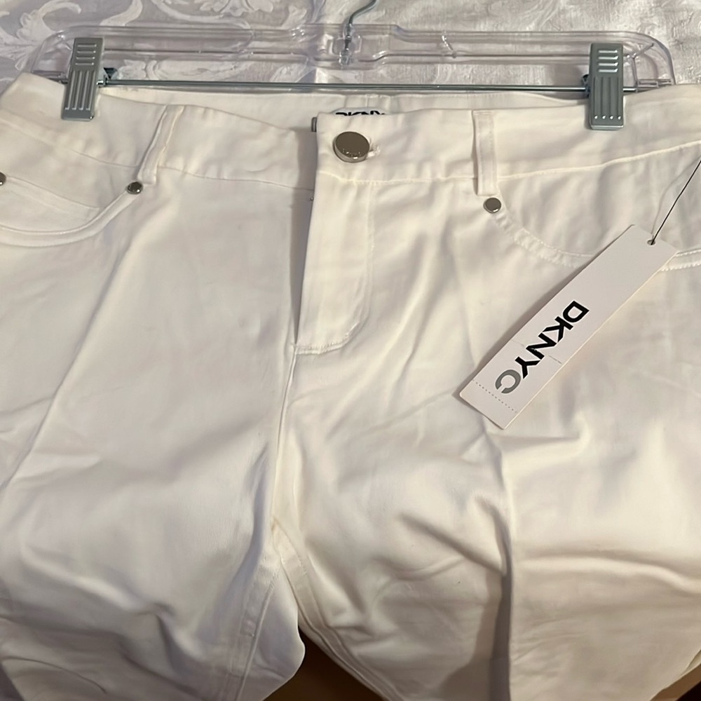 DKNYC 💰🔥REDUCED NEW White 
SMART-CASUAL  pants - slightly narrower at bottom